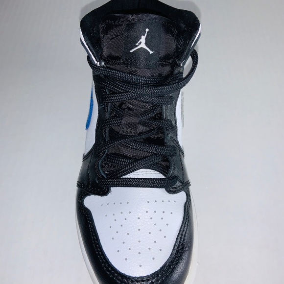 BOYS FORCE 1 LV8 UTILITY - Picture 1 of 7